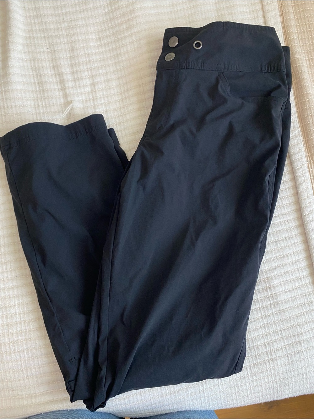 Columbia Black Performance Cargo Pants - Picture 4 of 4